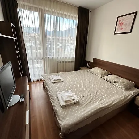 In Belvedere Club * בנסקו